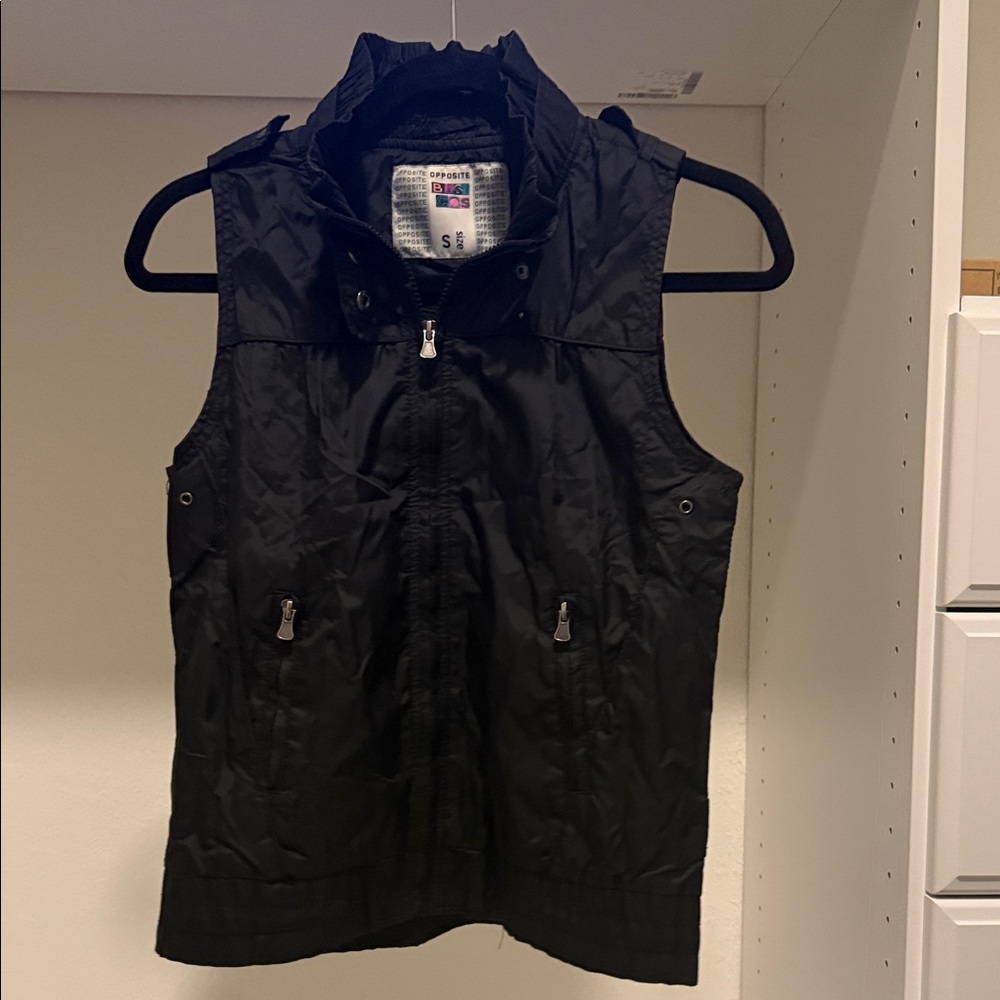 Women's Black Vest with Zipper Pockets